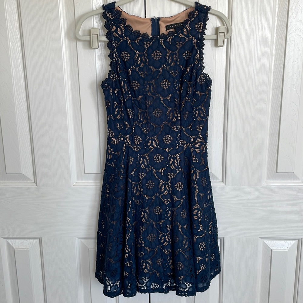 Navy lacy and nude skater dress! Size 5 (small)